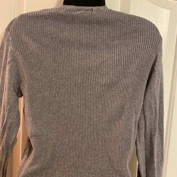 “CABI” Appliqué Cardigan - Picture 13 of 16